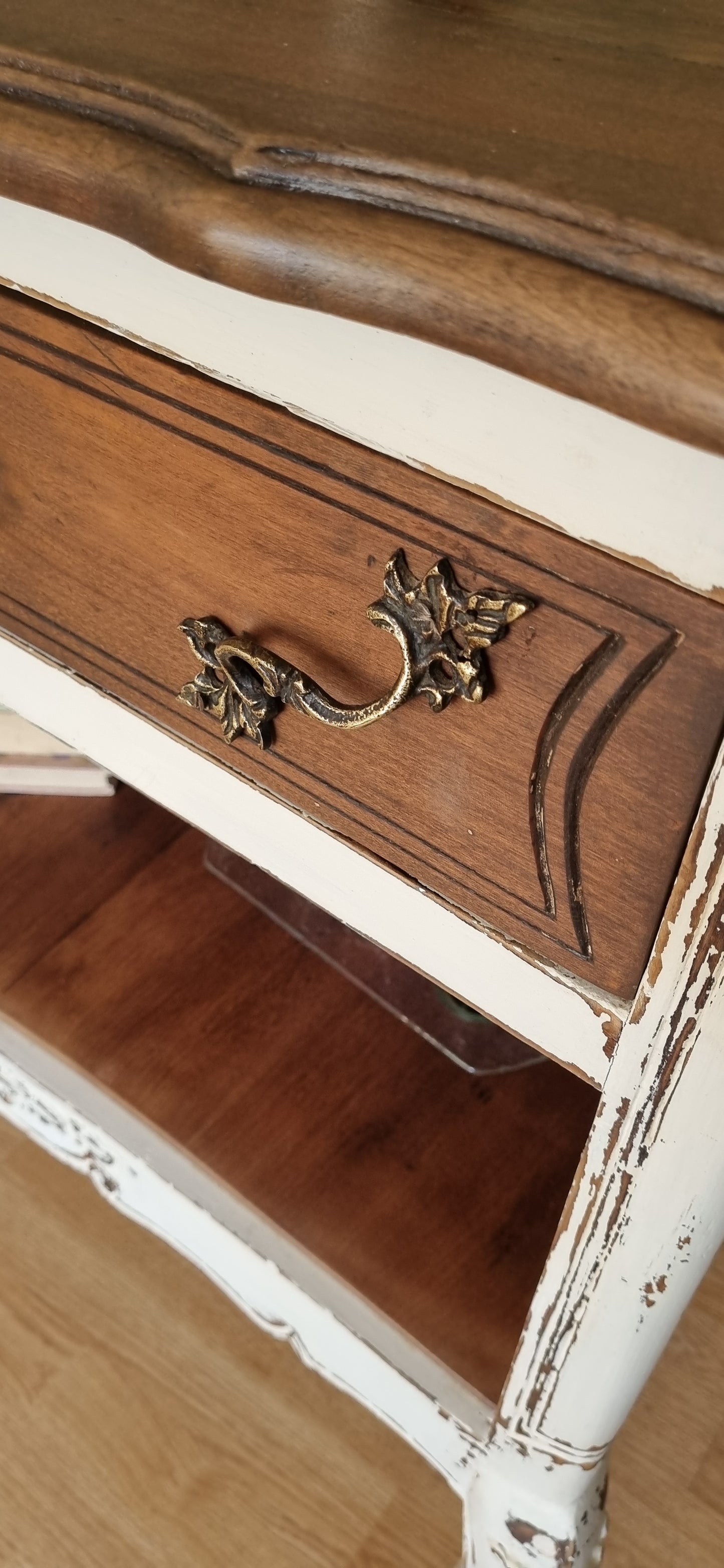 Mueble arrimo Vintage Restaurado - Elegancia Normanda