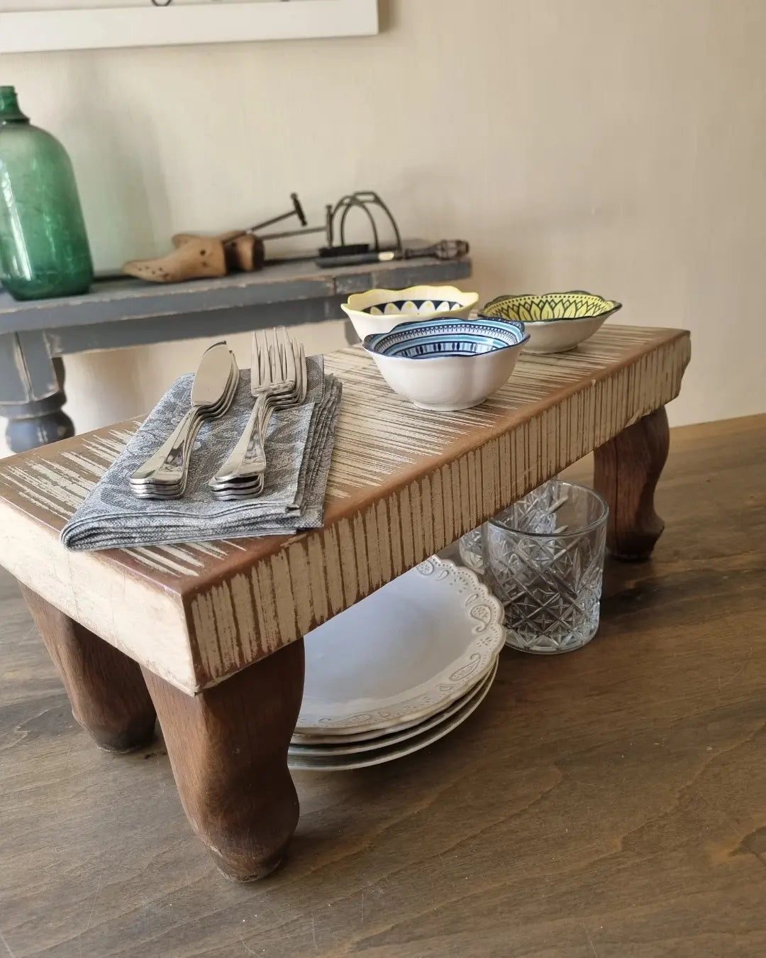 Elevador de mesa de madera recuperada
