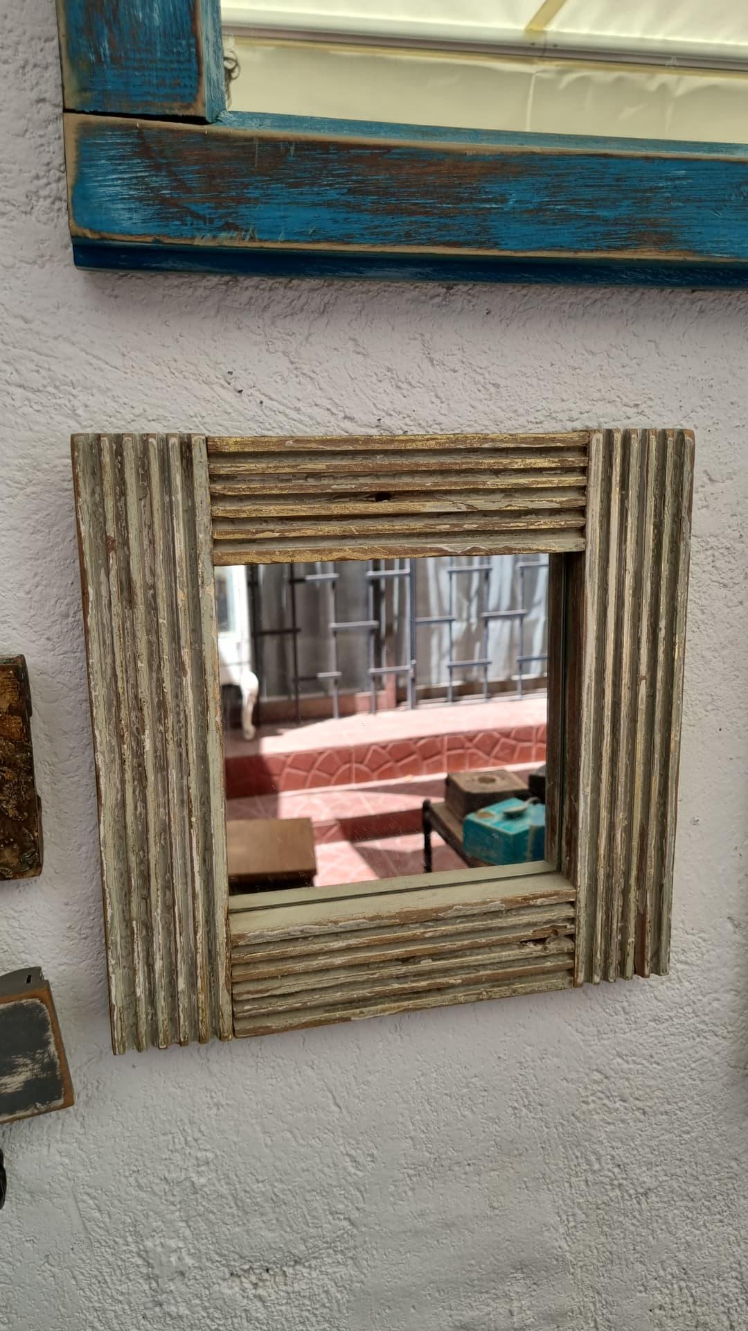 Espejos cuadrados negro y gris