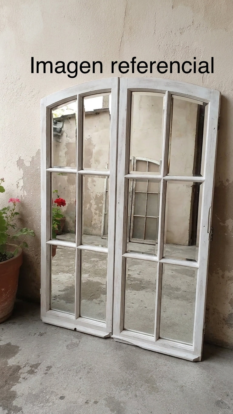 Par de Ventanas Antiguas Arqueadas en Madera – 1.60 x 1.30 m | Natural o Espejo a Pedido