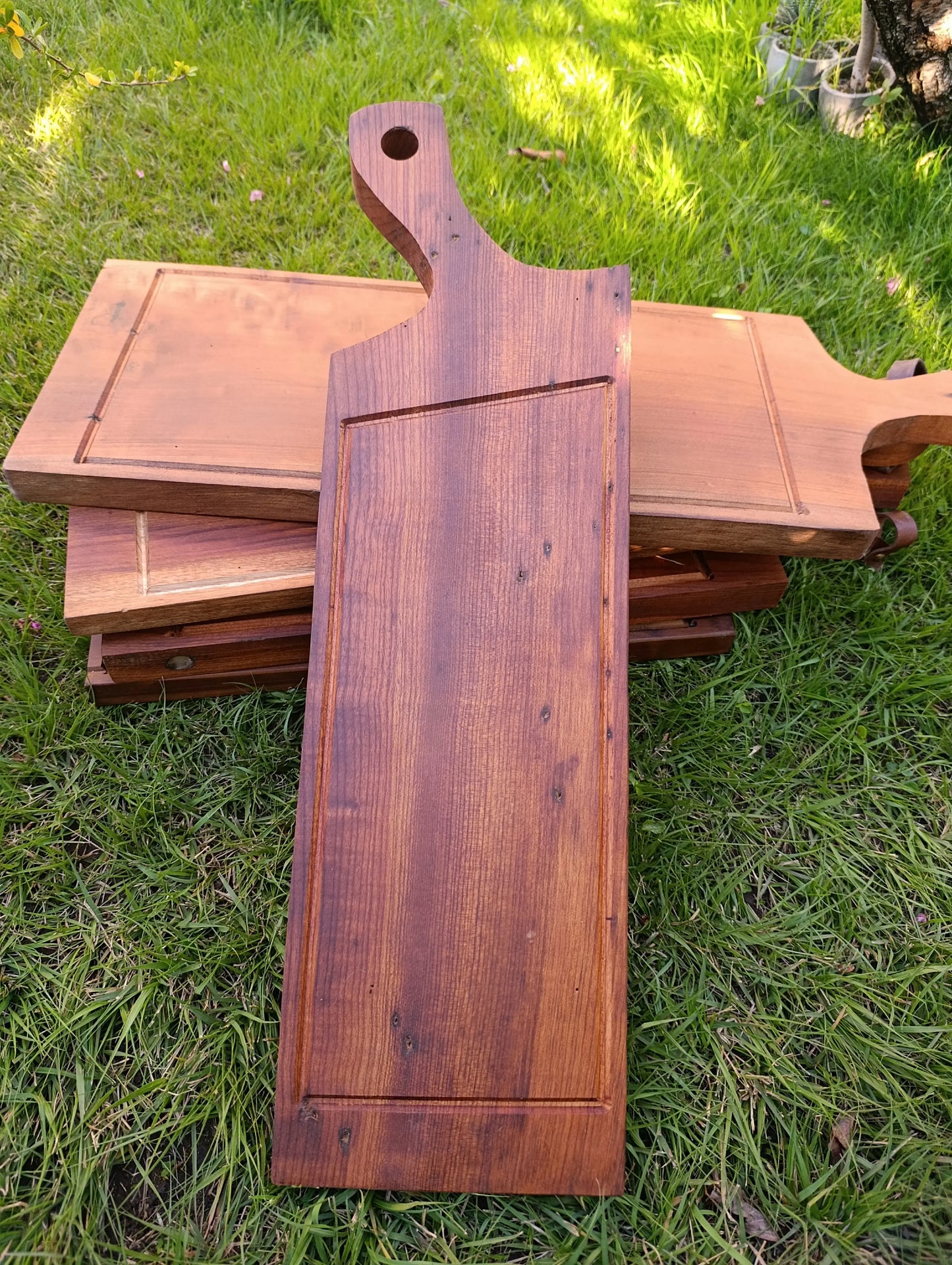 Tabla de carne rústica de Madera Noble o para Picoteo