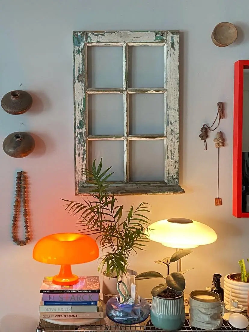 Ventana antigua decorativa con vidrios · 81 × 50 cm