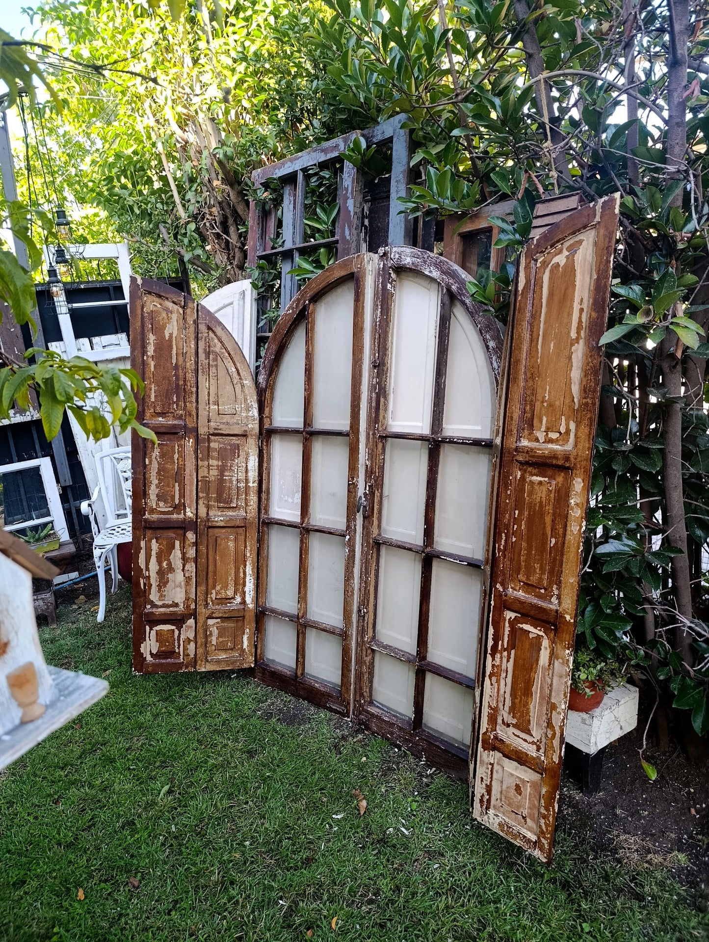 Ventana de Medio Punto con Postigos Dobles - Restauración a Pedido (1.75 x 1.24 m)
