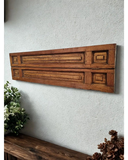 Postigo de madera natural