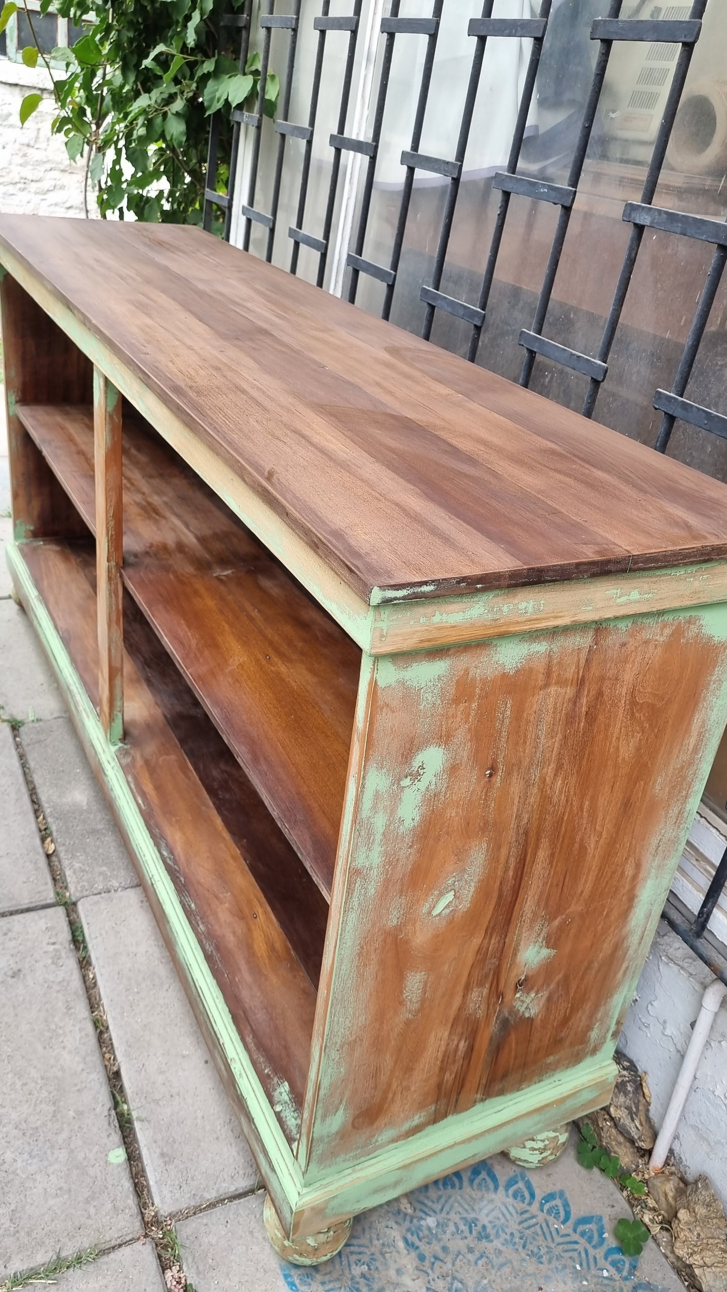 Mueble de madera tipo buffet a pedido