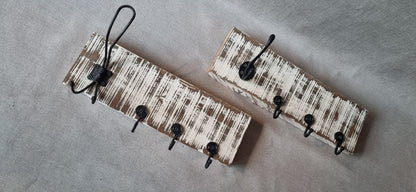 Perchero de Madera de Demolición con Ganchos Antiguos – 43 x 13 cm