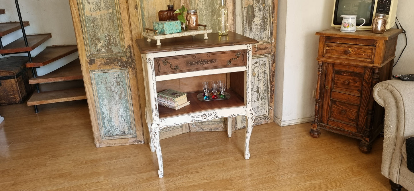 Mueble arrimo Vintage Restaurado - Elegancia Normanda