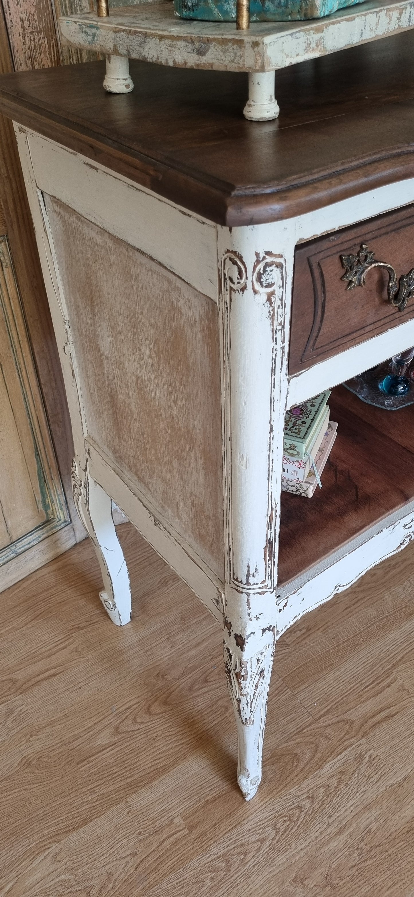 Mueble arrimo Vintage Restaurado - Elegancia Normanda