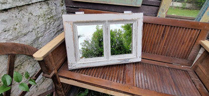 Espejo doble hecho con ventana antigua / blanco dorado y madera