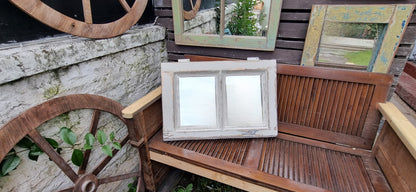 Espejo doble hecho con ventana antigua / blanco dorado y madera