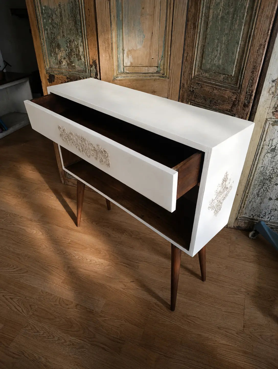 Arrimo vintage Color crema envejecido