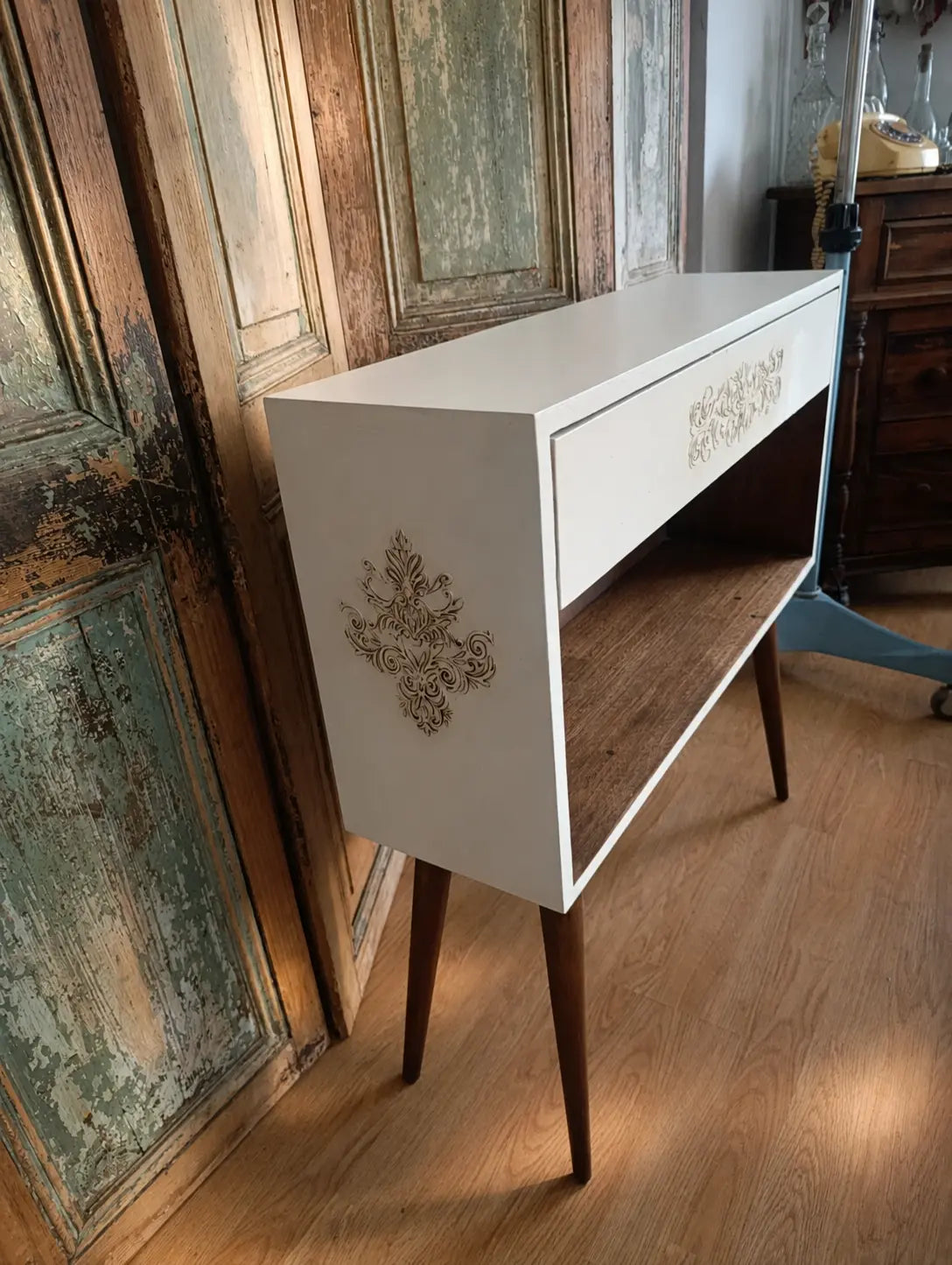 Arrimo vintage Color crema envejecido