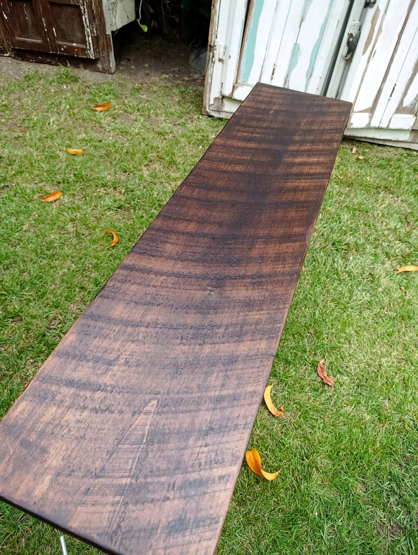 Banca de Madera Rústica con Pátina Envejecida