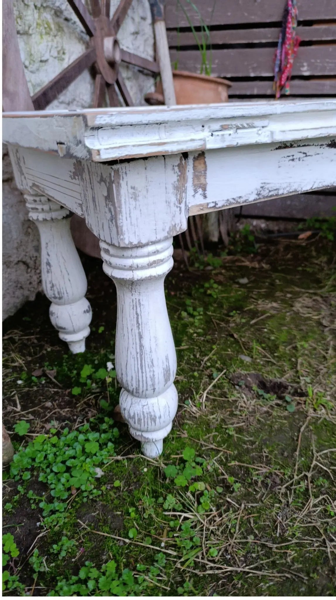 Banqueta con celosía - detalle patas
