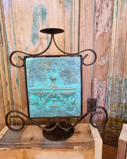 Candelabro de Fierro con diseño en cerámica y madera