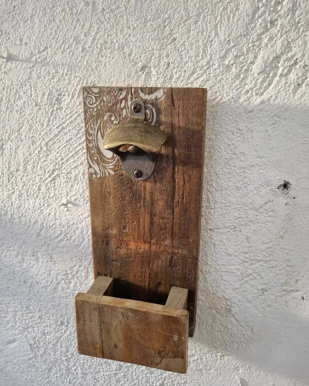 Destapador de botellas de muro
