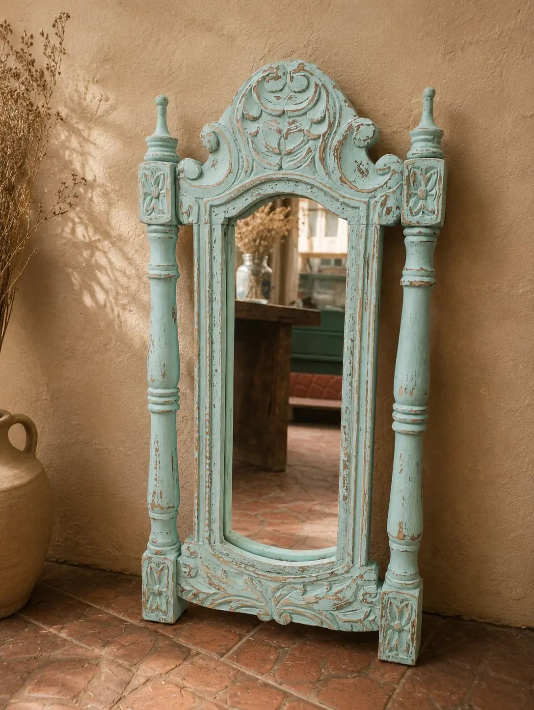 Espejo de respaldo tallado verde pastel vintage