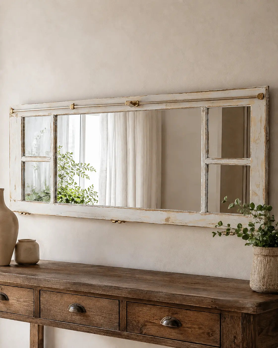 Espejo ventana de madera Tepa blanco y crema con detalles dorados – vista completa
