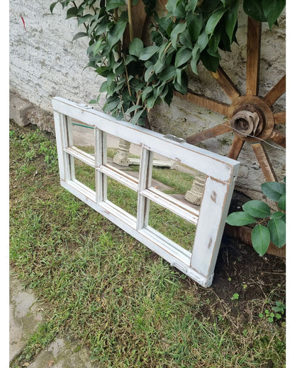 Espejo de antigua ventana de madera / Blanco
