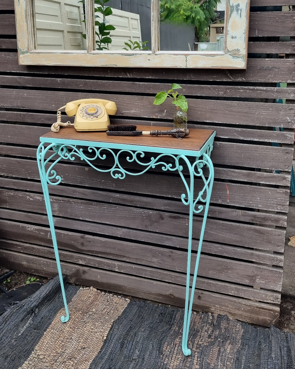 Arrimo de fierro y madera