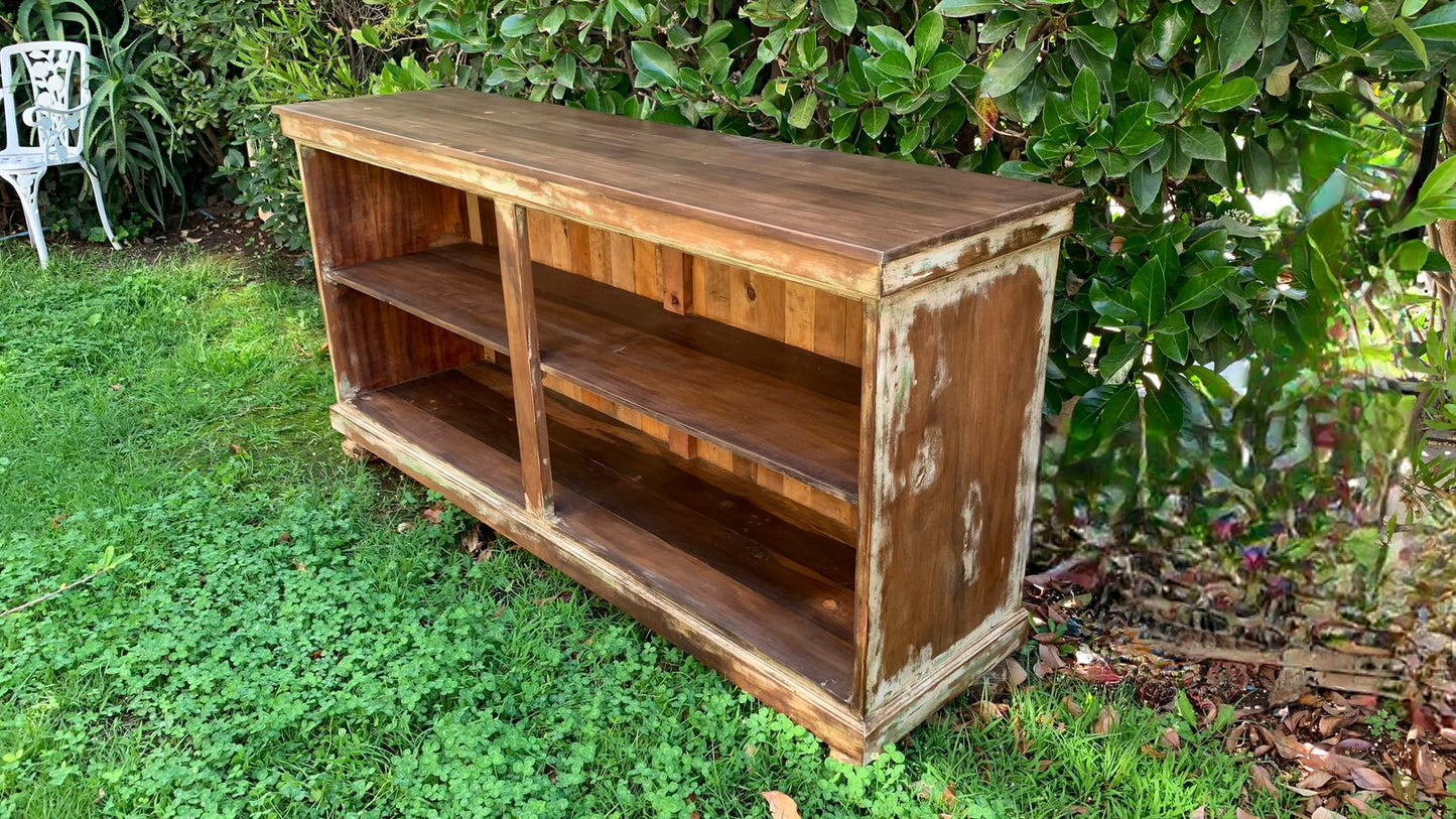 Mueble de madera tipo buffet a pedido