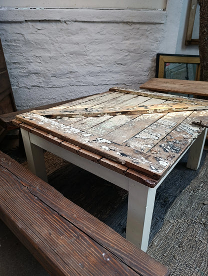 Mesa de Centro Cubierta puerta de demolición