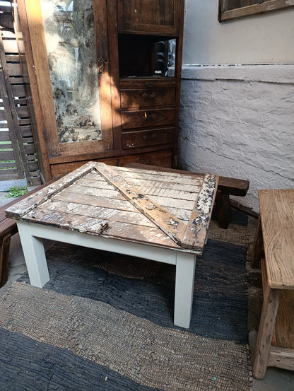 Mesa de Centro Cubierta puerta de demolición