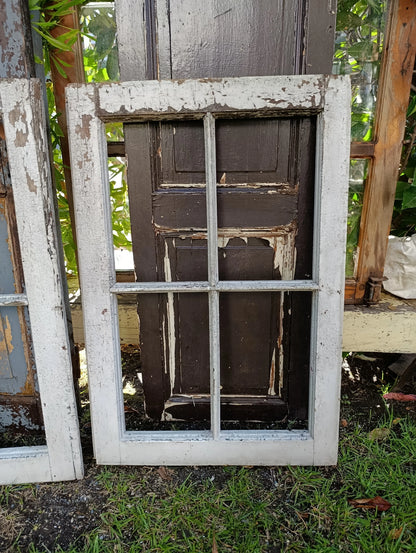 Ventana Antigua de Madera Noble Rescatada – Pieza Única con Historia | dePostigo