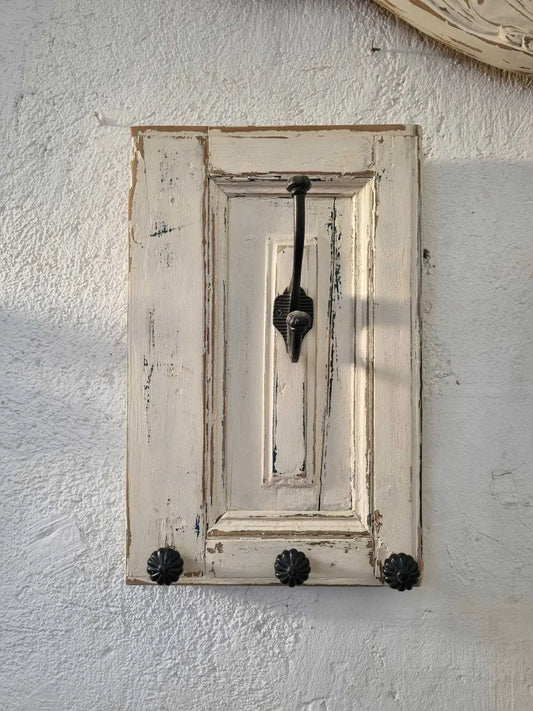 Perchero de postigo blanco