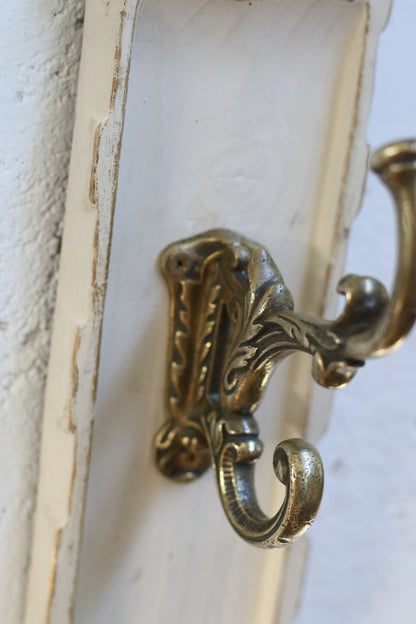 Percha  de Bronce y Madera Recuperada