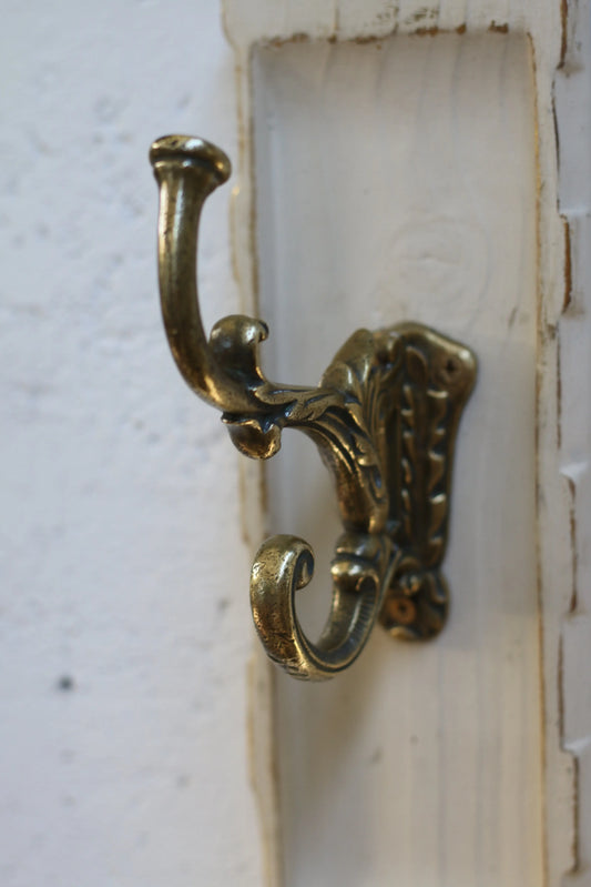 Percha  de Bronce y Madera Recuperada