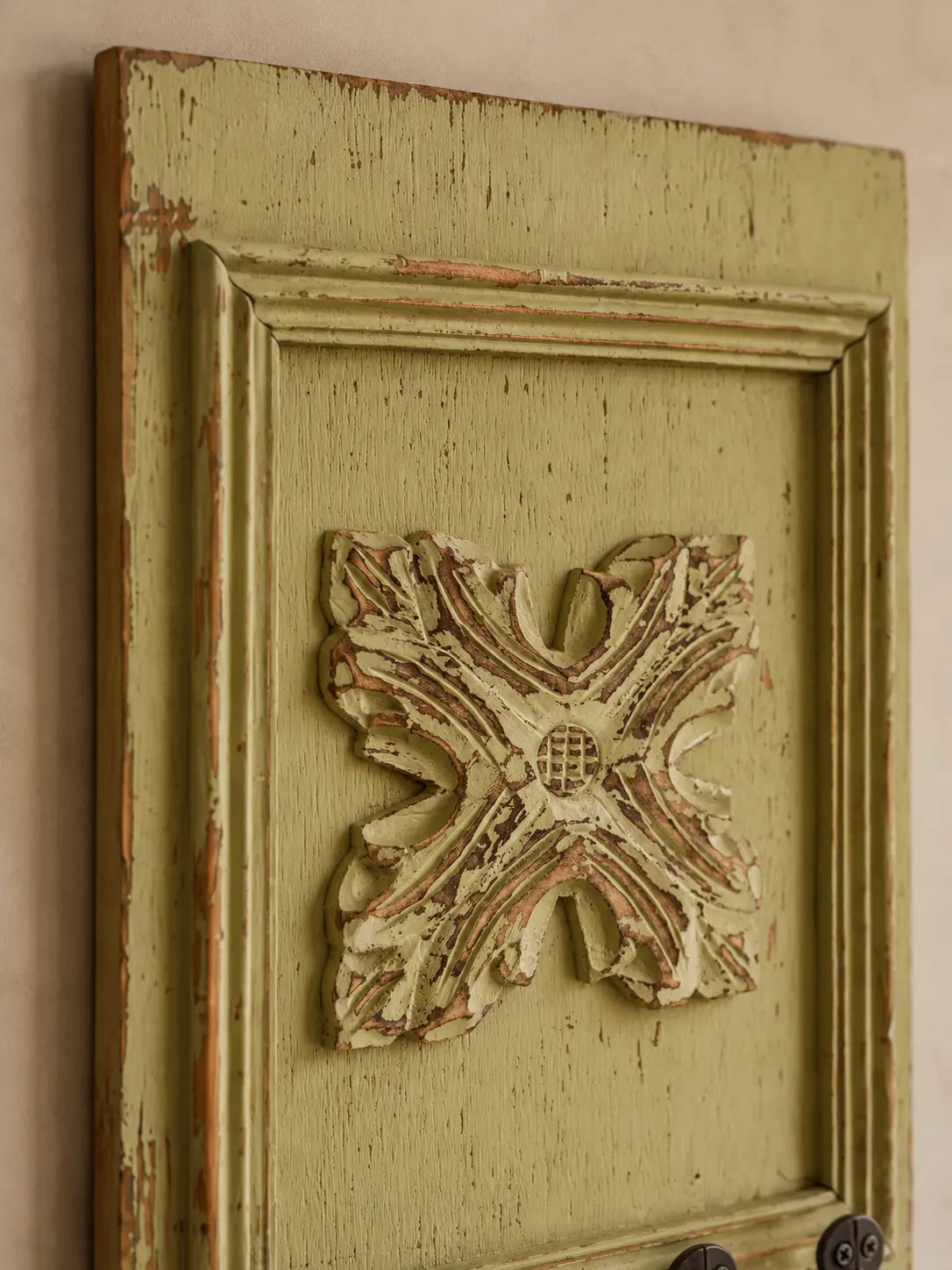 Perchero_verde_limon_olivo_detalle