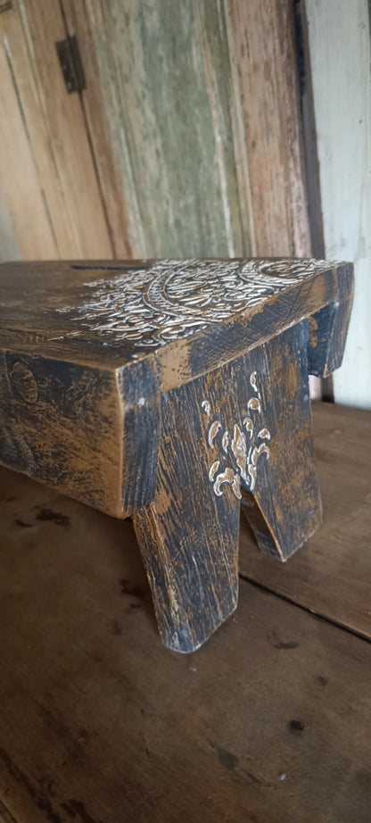 Pisito Antiguo Negro y Bronce con Mandala