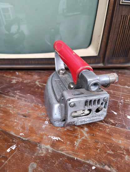 Plancha de Sastre Industrial Minimax – Hierro Fundido c.1950