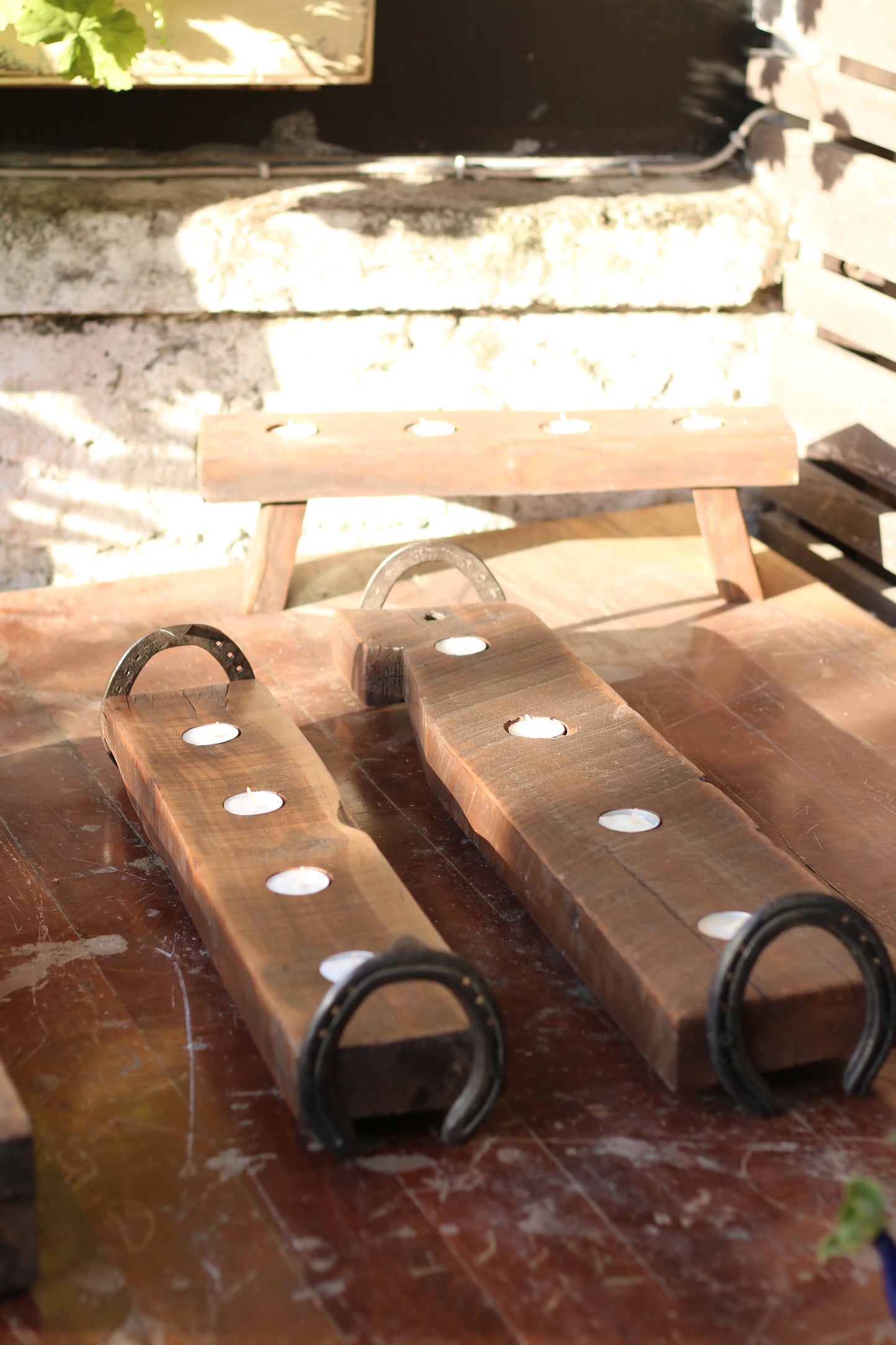 Portavelas Rústico de Madera de Demolición