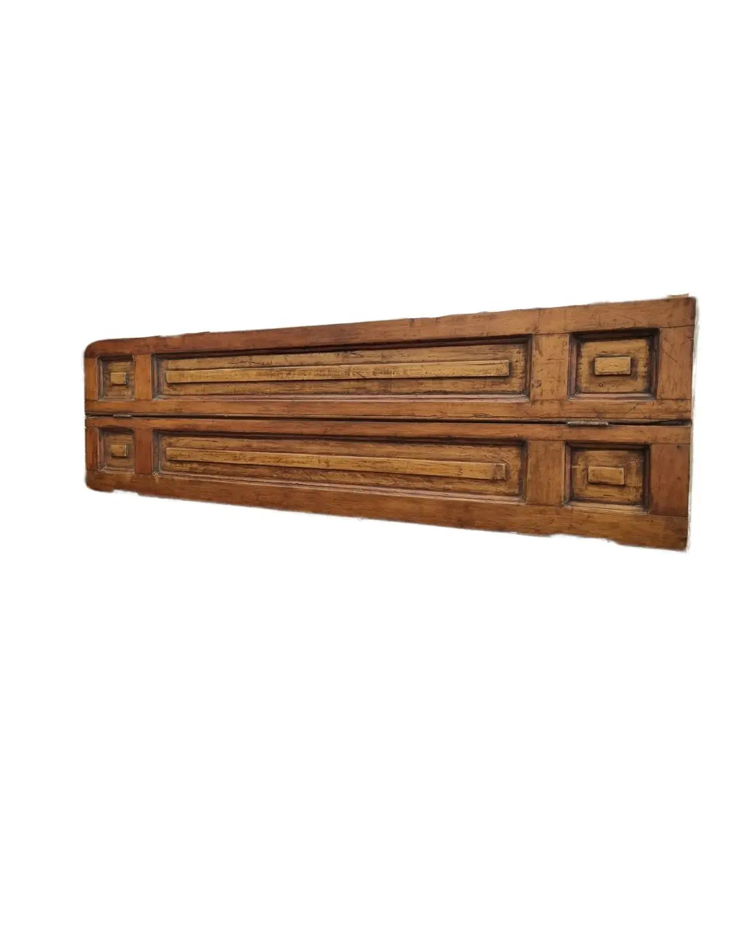 Postigo de madera natural