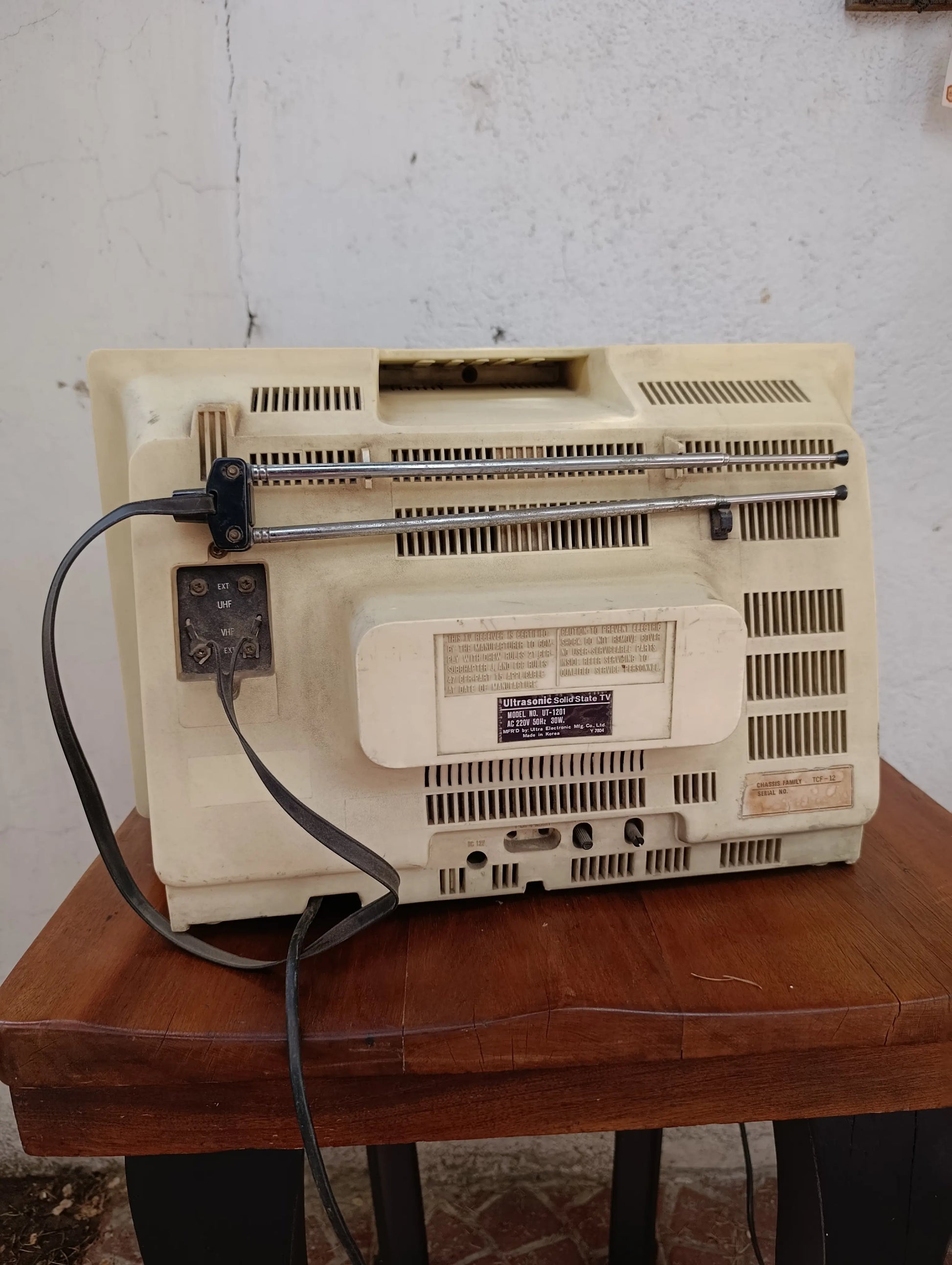 TV_ultrasonic_trasera