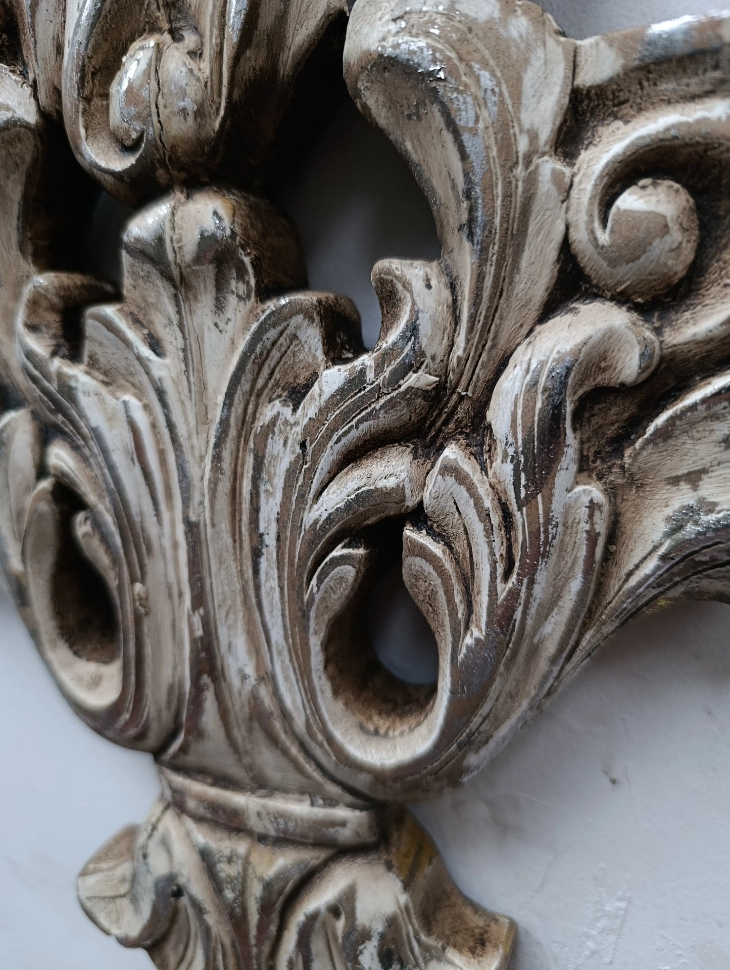 Tallado Decorativo de Madera - 40x24 cm