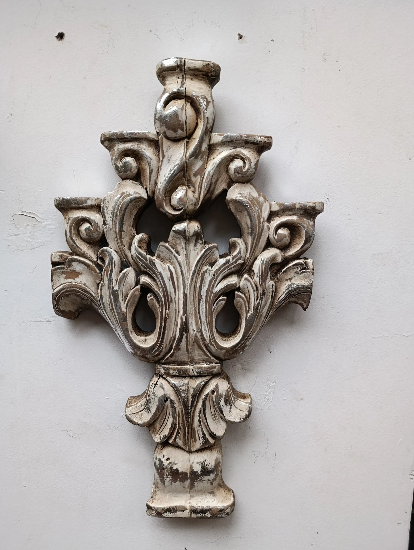 Tallado Decorativo de Madera - 40x24 cm