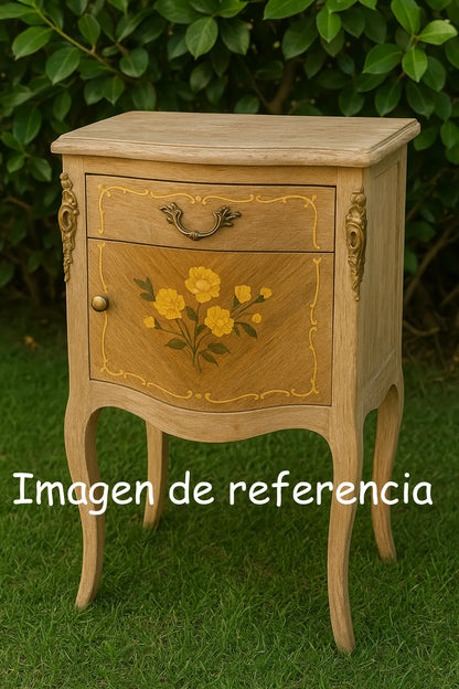 Pareja de Veladores Luis XV con Bronces Originales