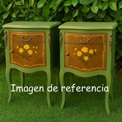 Pareja de Veladores Luis XV con Bronces Originales