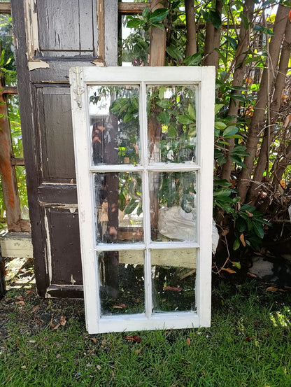 Ventana Antigua de Madera Noble Rescatada – Pieza Única con Historia | dePostigo