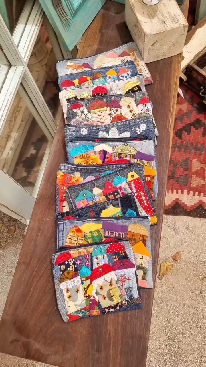 Escuches de Jeans hechos  y decorados a mano