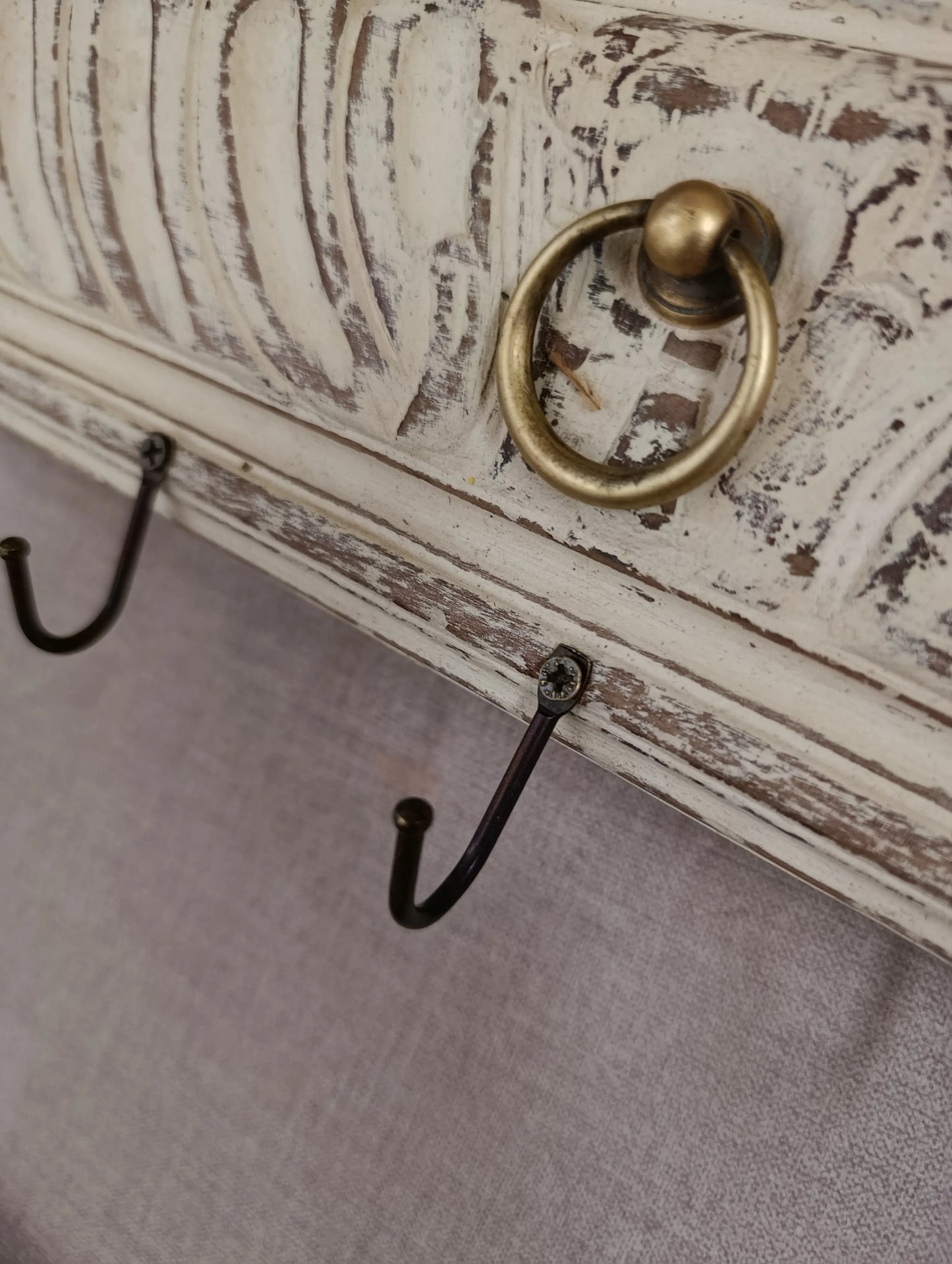 Percheros vintage tallados | Rescate de cajones antiguos