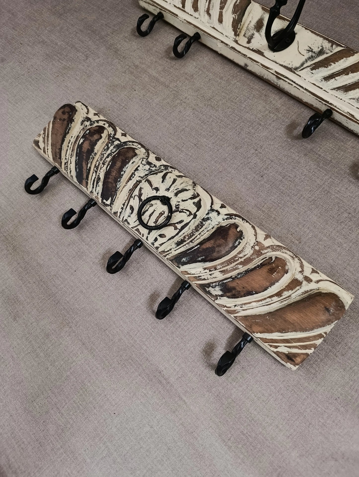 Percheros vintage tallados | Rescate de cajones antiguos