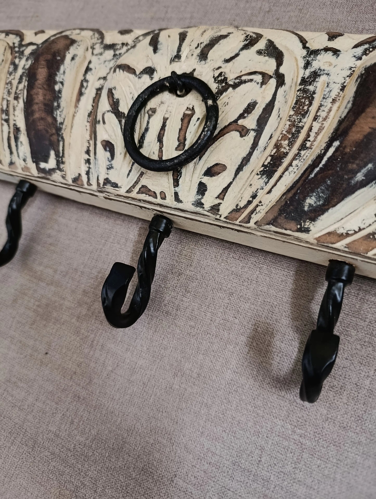 Percheros vintage tallados | Rescate de cajones antiguos