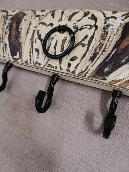 Percheros vintage tallados | Rescate de cajones antiguos