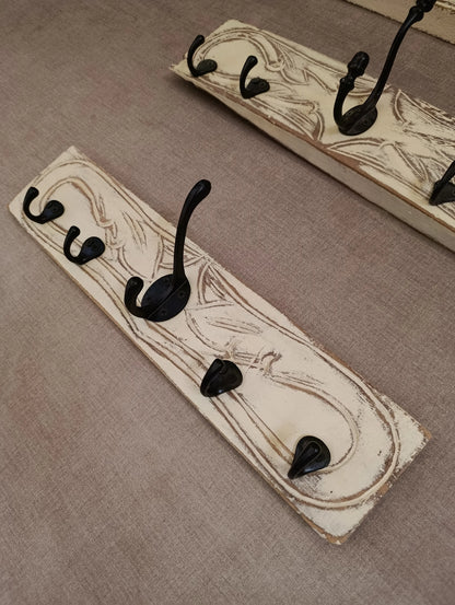 Perchero Vintage de Tapas de Cajón Rescatadas / Piezas únicas