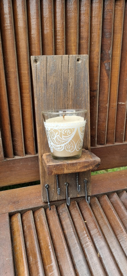 Perchero de pared para llaves y accesorios con vela aromática