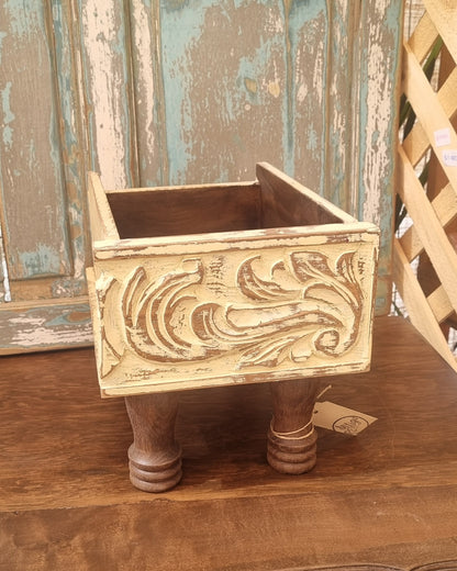 Caja Vintage con Patitas